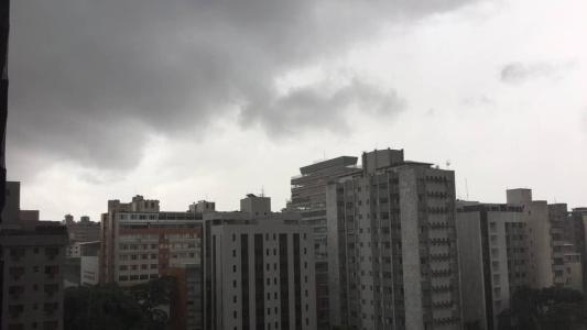 Oito regionais de Belo Horizonte estão sob alerta de risco geológico nesta segunda-feira