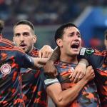 Brasileiro desperdiça pênalti, e Aston Villa perde para Olympiacos na semi da Conference
