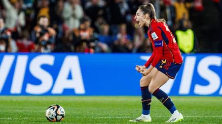 Olga Carmona fez o gol da vitória da Espanha