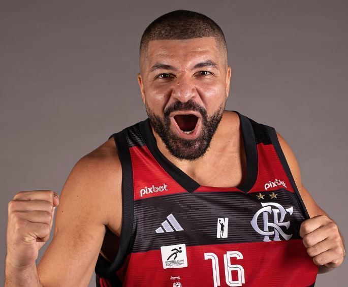 Basquete: ídolo do Flamengo, Olivinha anuncia aposentadoria em 2024