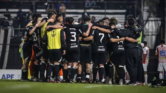 Olimpia demite técnico Diego Aguirre