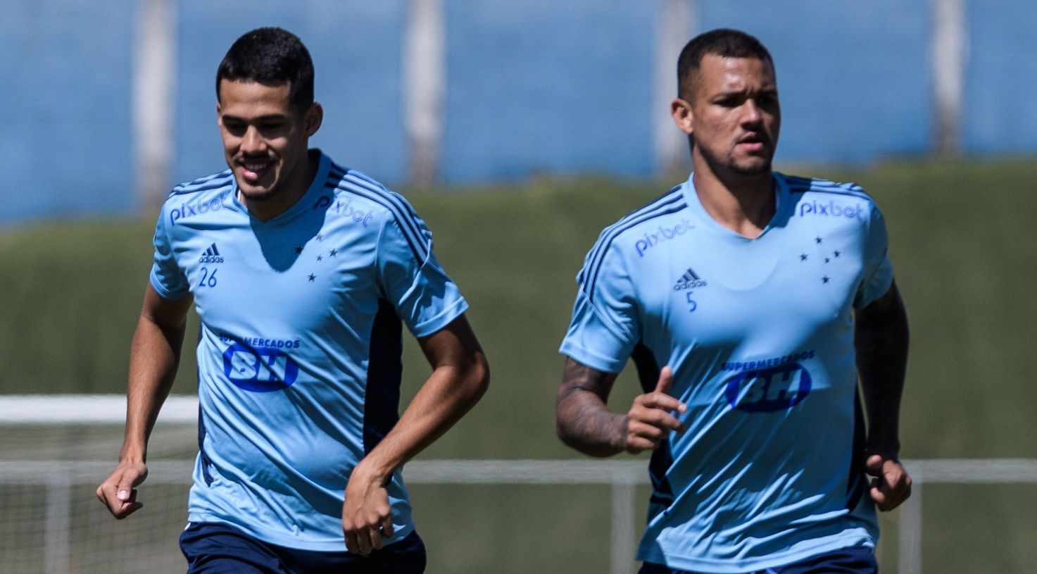 Zagueiro do Cruzeiro recebe oferta de clube japonês, que tenta acordo por empréstimo