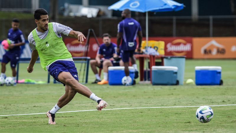 Mattos abre o jogo sobre jogadores que voltaram ao Cruzeiro após empréstimo