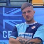 Ex-jogador da Premier League que virou ator pornô morre aos 34 anos