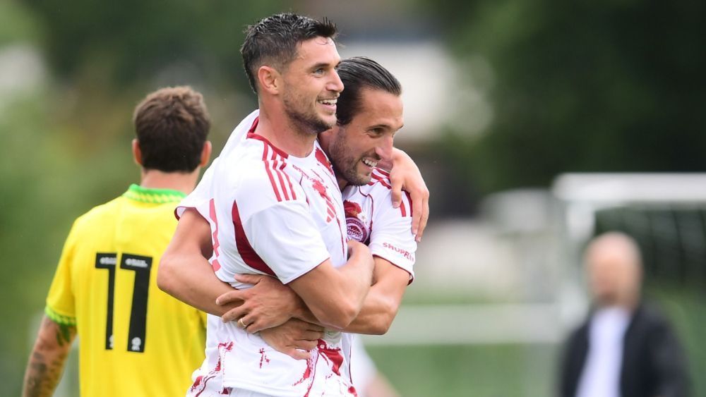 Olympiacos mostra força e goleia Norwich em pré-temporada na Holanda