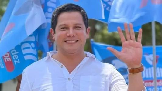 Omar Menéndez foi eleito prefeito de Puerto López