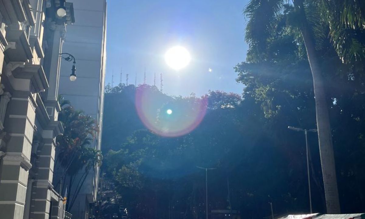 Um sol pra cada um: moradores de Juiz de Fora contam estratégias para enfrentar a onda de calor