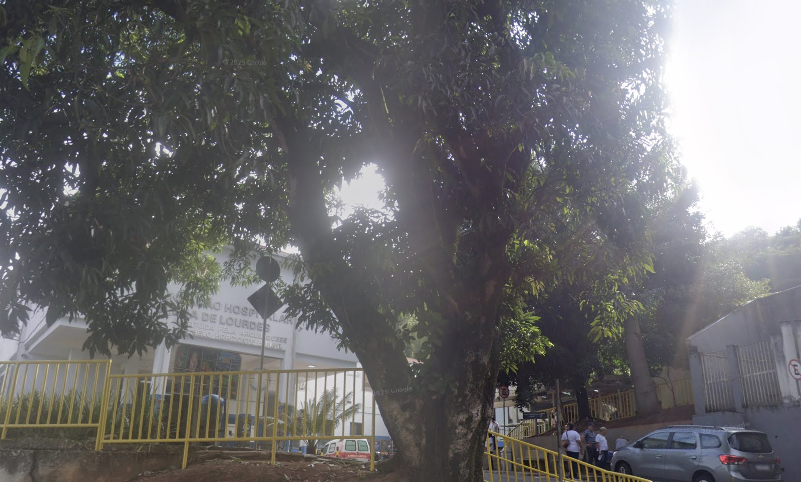 Homem ataca padrasto com facão e agride a própria mãe em Nova Lima