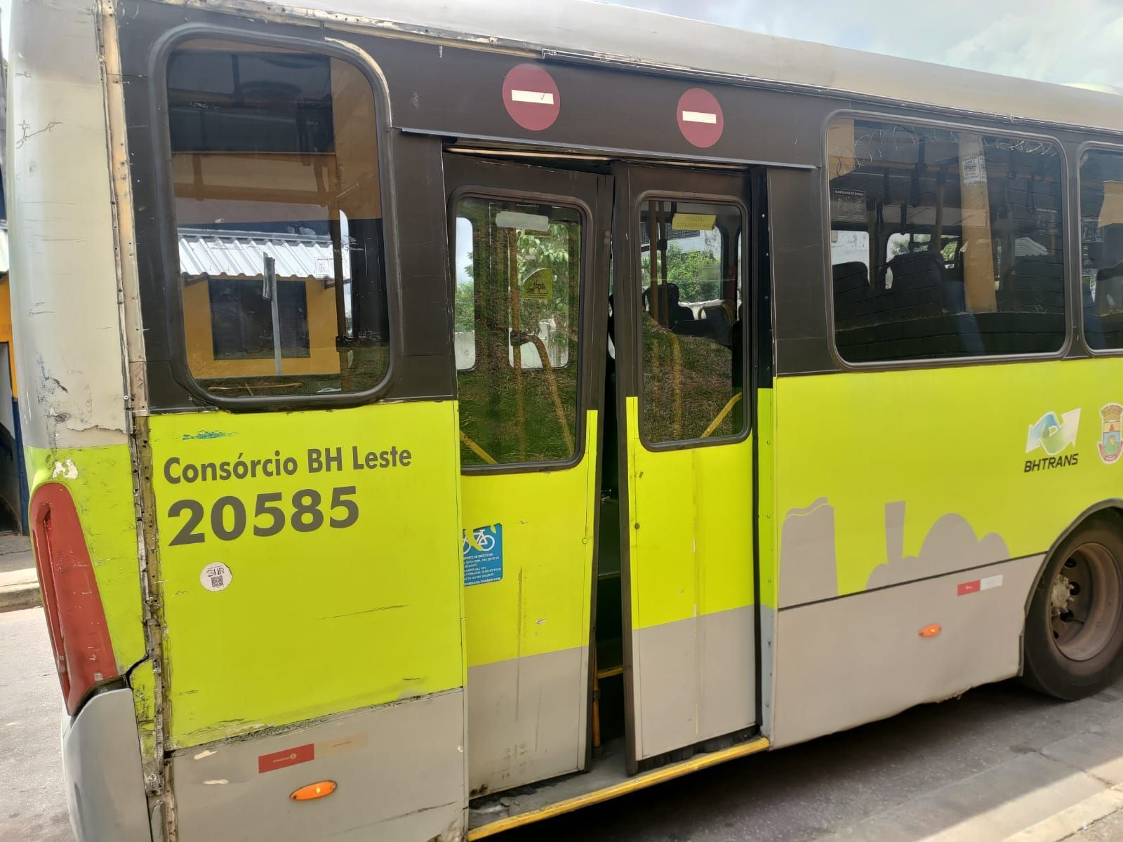 Um dia após PBH anunciar ‘tolerância zero’, usuários e vereadora apontam problemas em ônibus