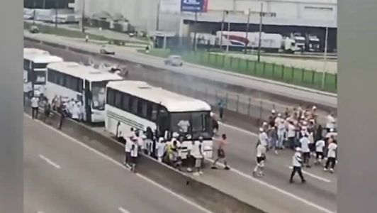 Ônibus com santistas foi atacado na estrada