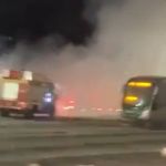 Vídeo: ônibus pega fogo na Antônio Carlos, em BH, e complica trânsito na avenida