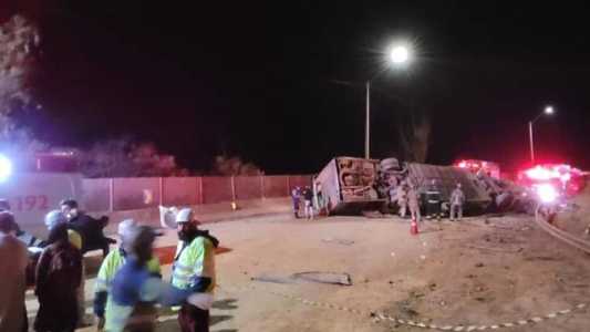 Ônibus tombou nesta madrugada durante viagem de BH a São Paulo