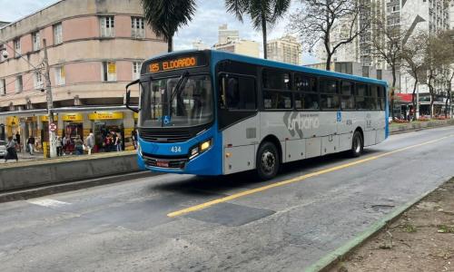 Ônibus urbano no Centro de Juiz de Fora