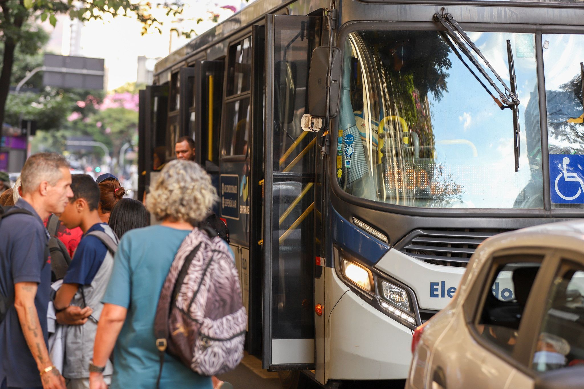 Vereadores de BH sugerem à prefeitura ônibus gratuitos durante o carnaval