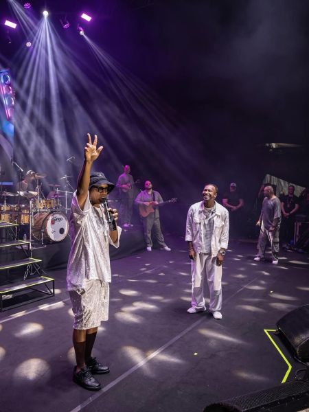Ronaldinho durante show de Thiaguinho em Belo Horizonte
