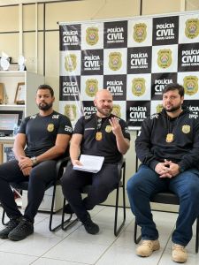 De acordo com os delegados envolvidos na operação, o grupo realizama movimentações com cheques sem fundos