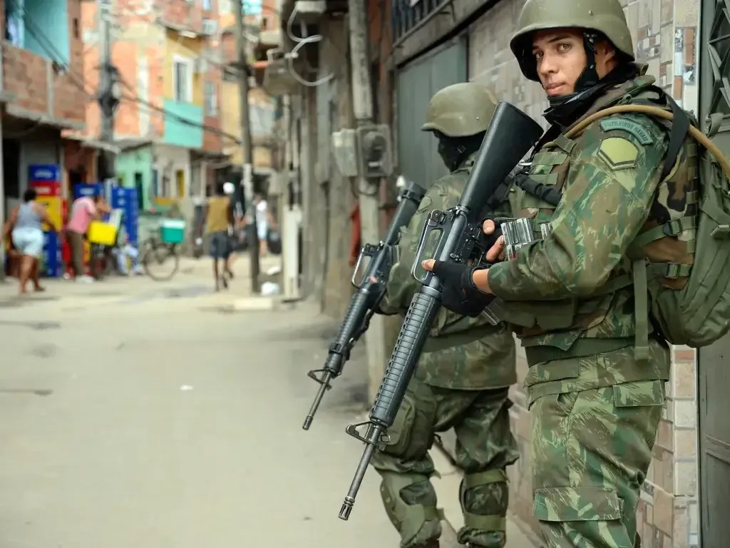 Ação que limita operações em favelas do Rio deve voltar a julgamento no STF