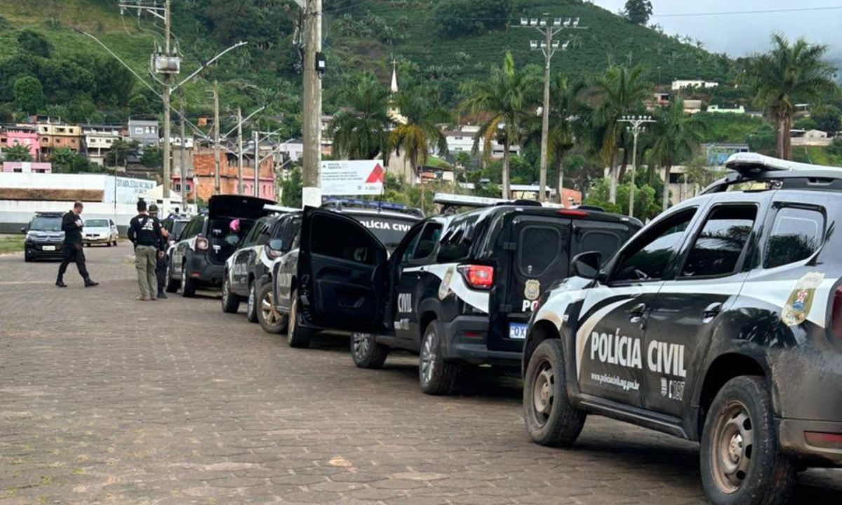 'L'État c'est moi': 12 são detidos em operação da PCMG contra tráfico de drogas na Zona da Mata