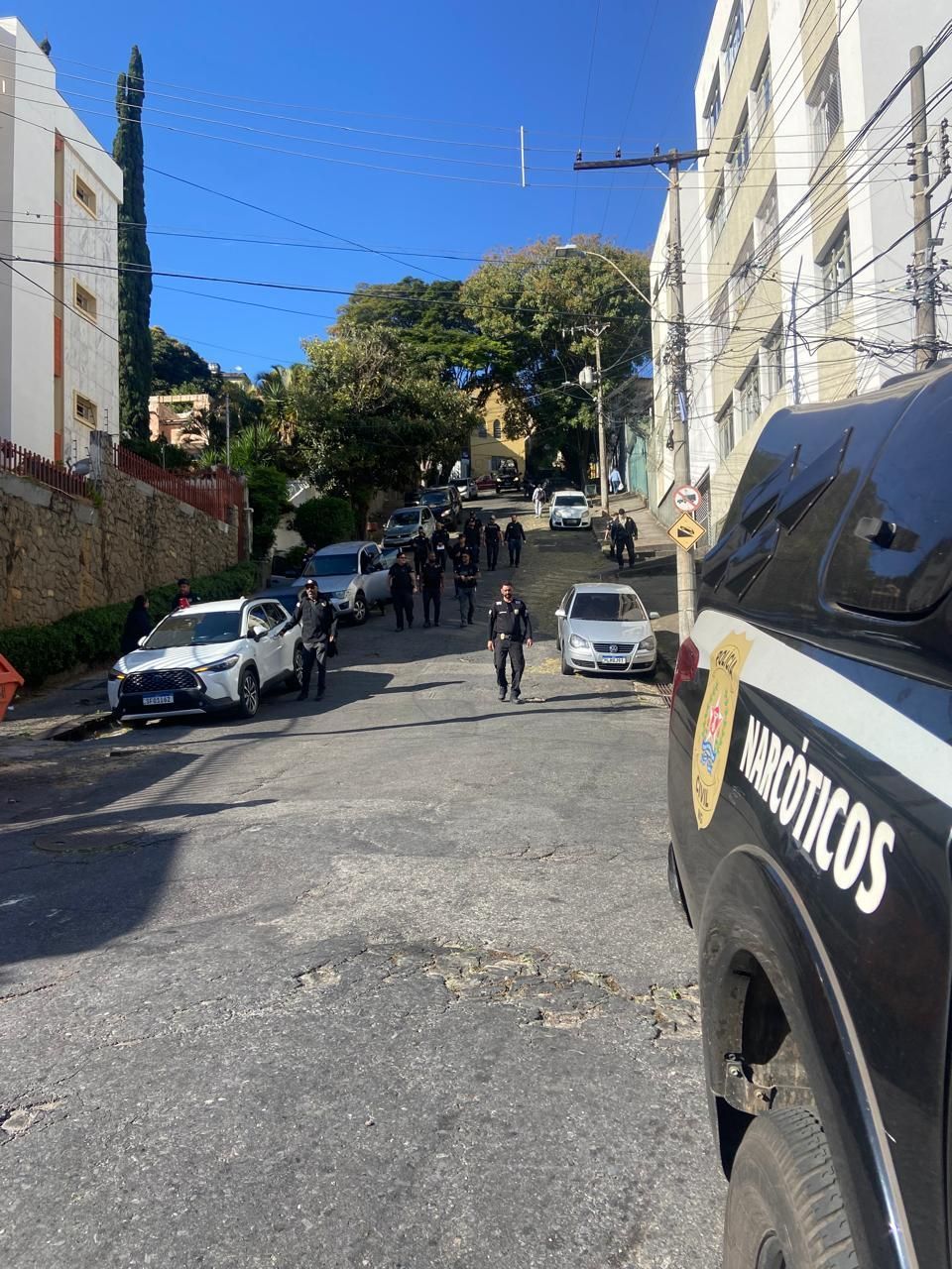 Polícia Civil cumpre 23 mandados de busca e apreensão contra tráfico e lavagem de dinheiro em MG