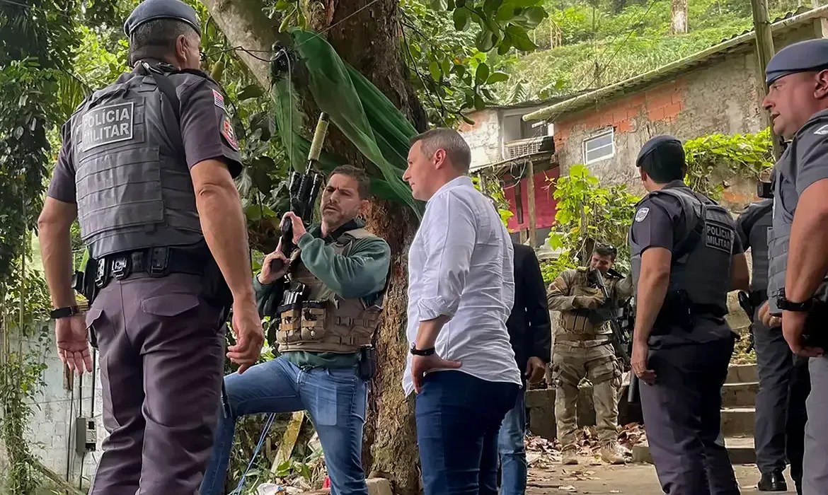 Policiais se tornam réus por morte de homem durante operação em Guarujá (SP)