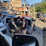 Mais de 60 pessoas são presas durante operação contra tráfico de drogas em Manhuaçu