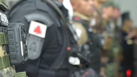 Operação tenta prender integrantes de quadrilha que dava golpe em militares