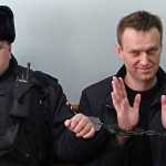 Opositor de Putin, Alexei Navalny morre na prisão, segundo agências russas