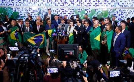 Bloco de oposição do Congresso reunido em julho: fala de Lula deu novo ânimo ao grupo