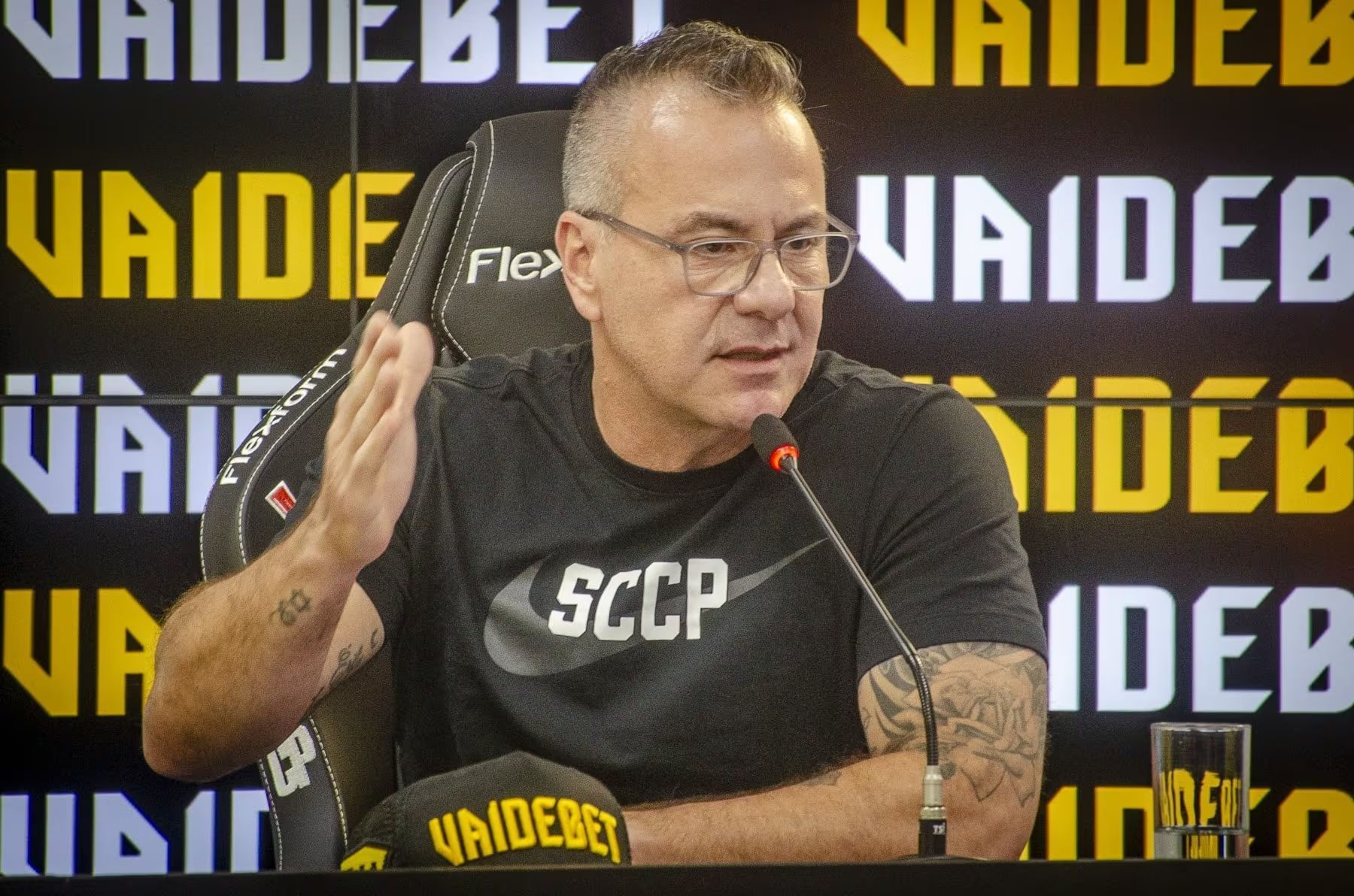 Superintendente de marketing do Corinthians se afasta do cargo após polêmicas