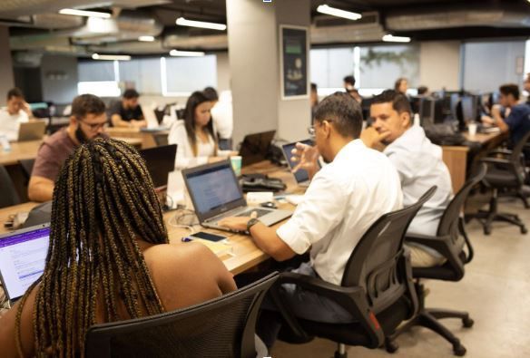 Tecnologia com propósito: Órbi de Portas Abertas reúne especialistas em IA, educação e design em BH