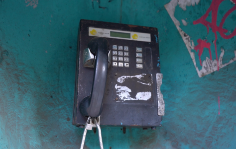 Telefone público na Avenida Francisco Sales, 1455 – Santa Efigênia, na Região Leste de Belo Horizonte