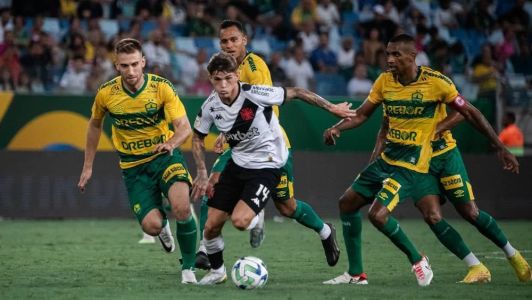 Orellano marcou um bonito gol contra o Cuiabá, seu primeiro pelo Vasco