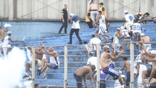 Organizadas do Cruzeiro invadiram estádio Durival de Britto