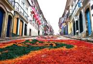 Cidades mineiras celebram Corpus Christi com tradicionais tapetes e procissões