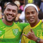 Ronaldinho participa de evento de futevôlei em BH durante estreia do Atlético na Arena MRV