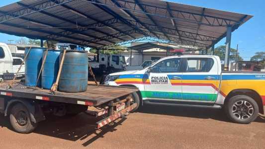 Os 600 litros de óleo diesel eram armazenados de forma irregular, trazendo risco ao meio ambiente