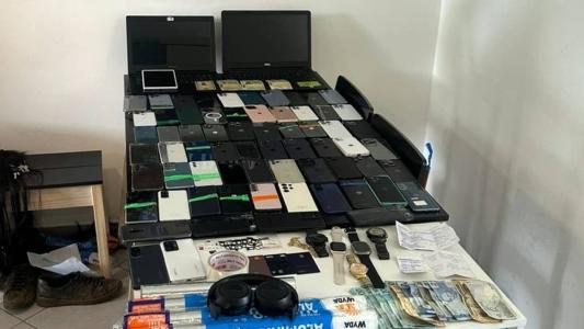 Os 66 aparelhos foram encontrados em um hotel, na República, centro de SP.