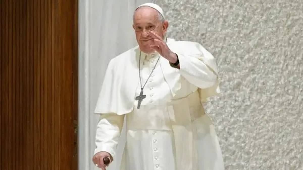 Papa Francisco exige que cardeais paguem aluguel no Vaticano