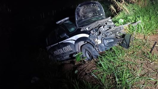 Os dois motoristas foram socorridos com ferimentos leves; acidente foi na altura do Km 76 da BR-267
