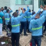 Leituristas da Copasa cruzam os braços nesta segunda-feira