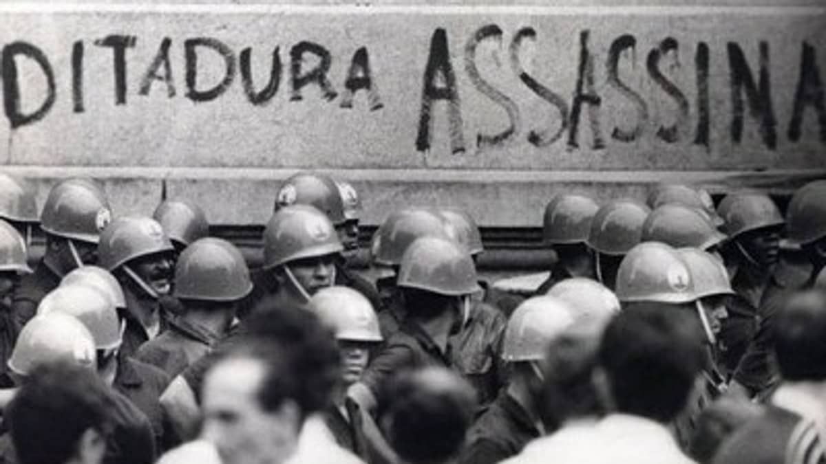 Ex-legistas do IML de SP são denunciados por falsificar laudos de mortos na ditadura 