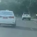 Motoqueiro ameaça motorista com uma pedra após desentendimento na avenida Tereza Cristina