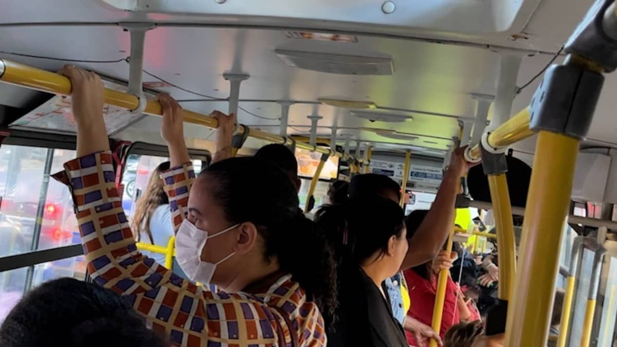 Mais dois ônibus com pneus carecas são retirados das ruas de Belo Horizonte