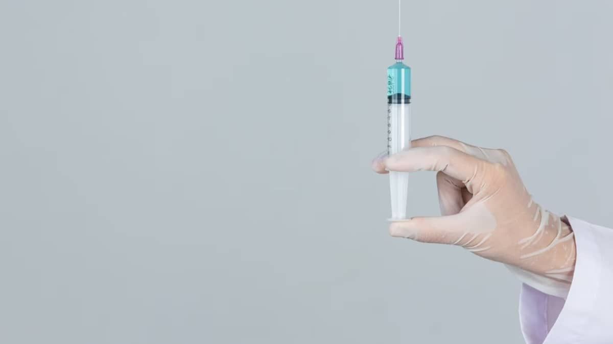 Anvisa recolhe lotes de produtos estéticos usados irregularmente após caso de reação severa