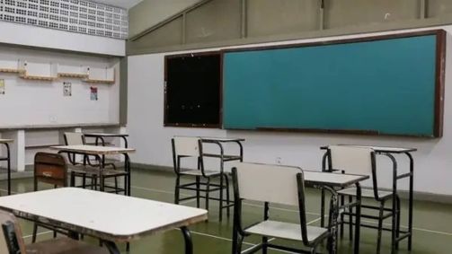 Os professores estão paralisados desde a última terça-feira (5)