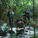 Criança indígena encontrada na Colômbia fez aniversário de um ano no meio da selva
