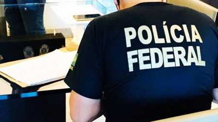 Os suspeitos foram presos em flagrante dentre de uma agência bancária