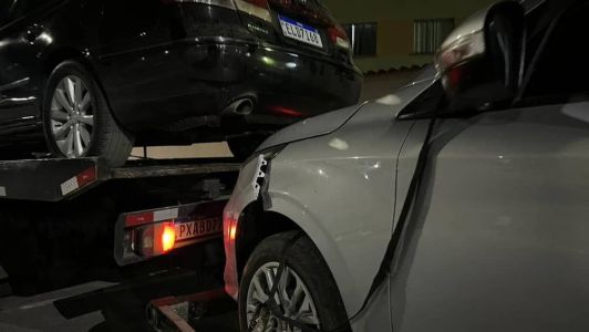 Os veículos foram rebocados