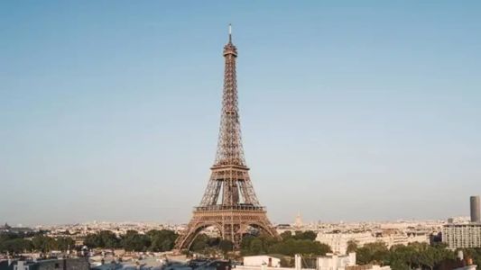 Os visitantes foram retirados dos três andares e da praça