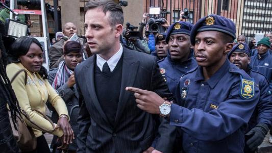 Oscar Pistorius vai seguir na prisão, após negativa de liberdade condicional
